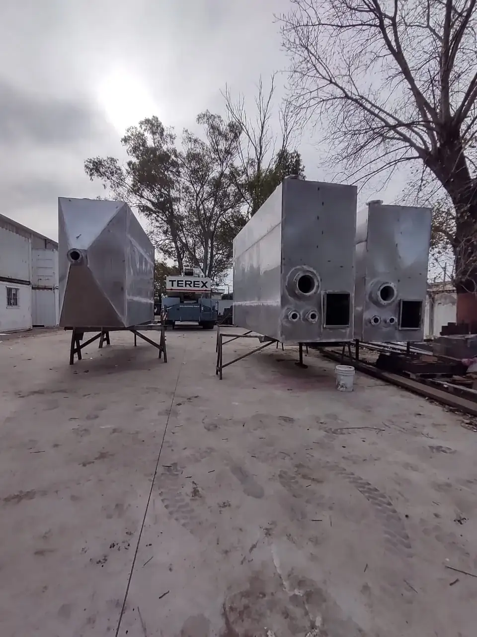 Registro técnico de inspección por líquidos penetrantes: Tk industriales acero inoxidable tolva rectangular liquidos ecoendi