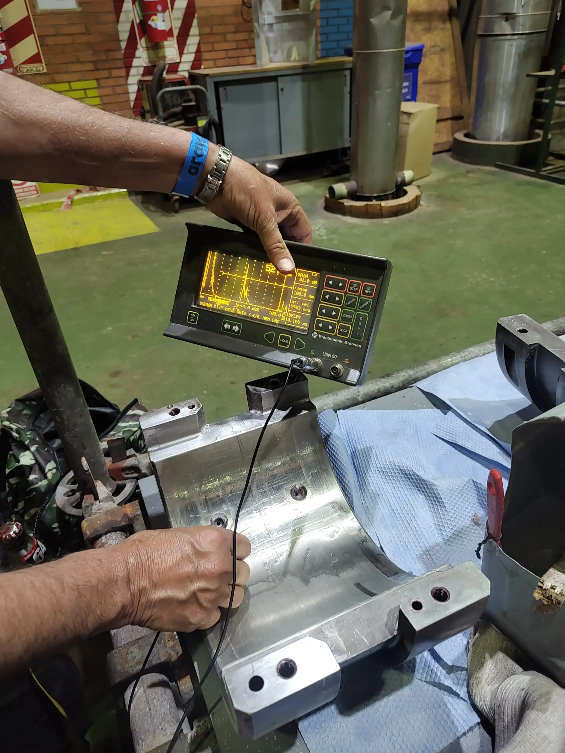 Registro técnico de inspección por partículas magnéticas: Pm particulas magneticas deteccion fisuras superficiales ecoendi