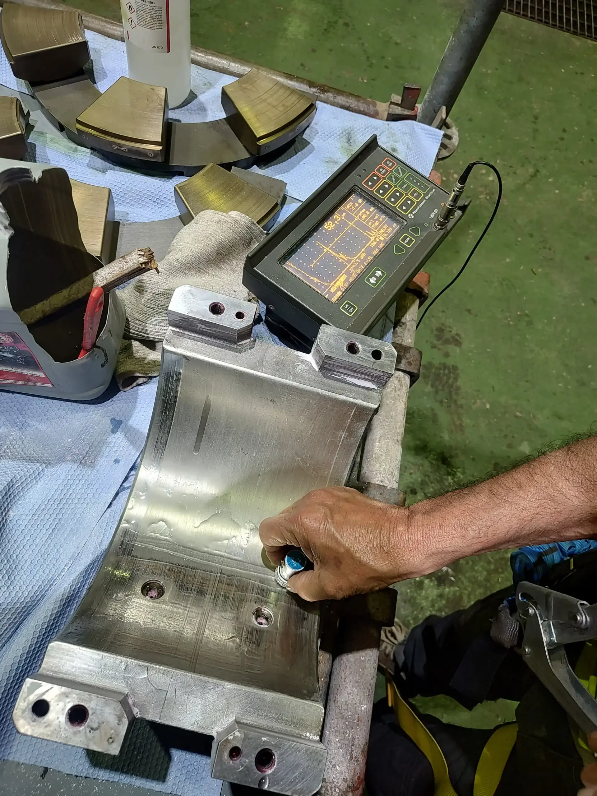Registro técnico de inspección por partículas magnéticas: Pm particulas magneticas deteccion fisuras superficiales ecoendi